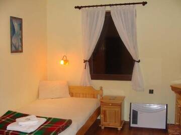 Фото номера Вилла с 1 спальней Виллы Madara OMAYA Guest House г. Мадара 14
