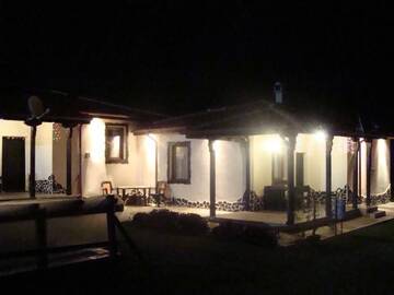 Фото номера Вилла с 1 спальней Виллы Madara OMAYA Guest House г. Мадара 24